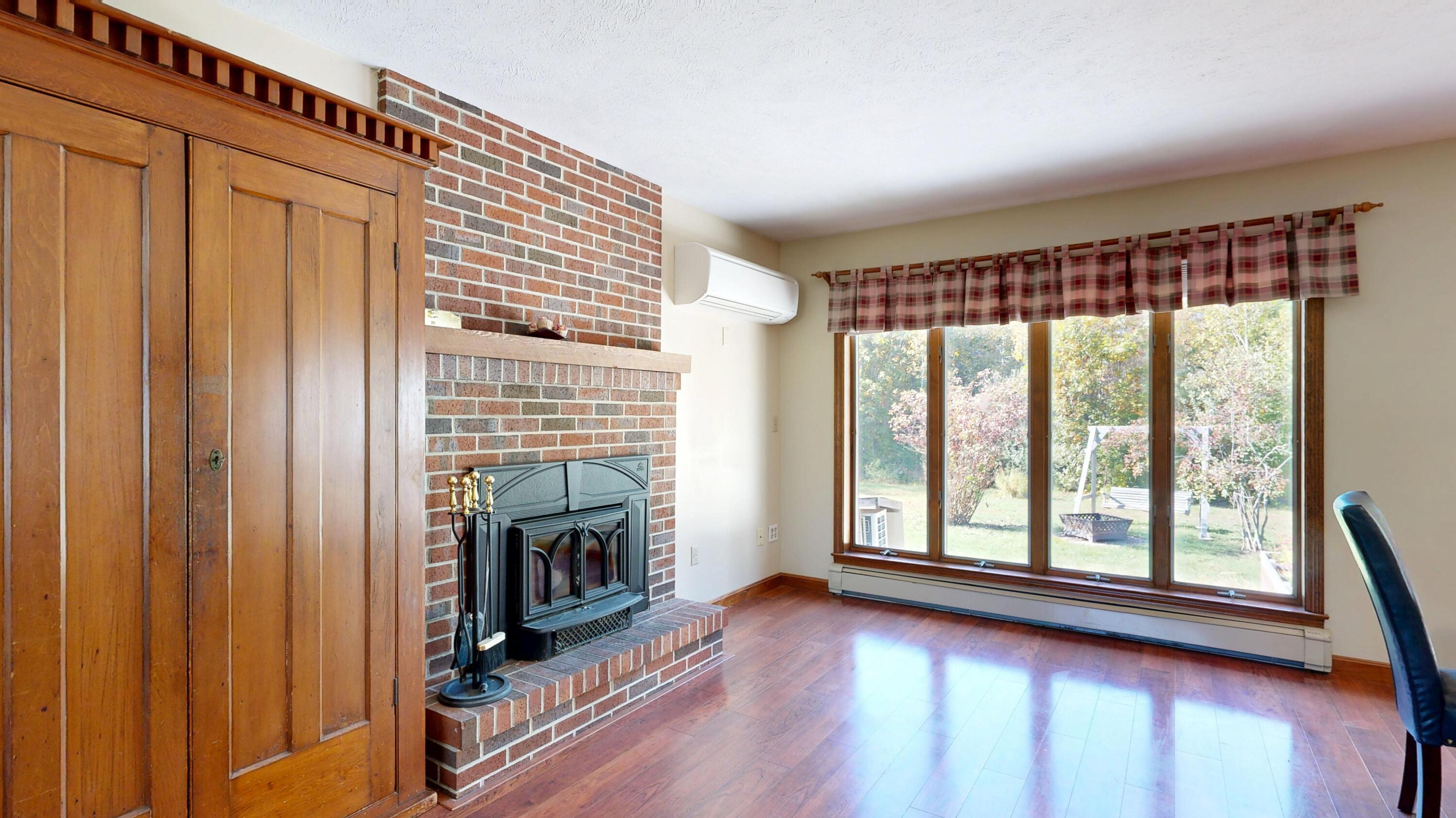 12 Hartford Street Lewiston, ME 04240 - Photo 12 of 69 Fireplace