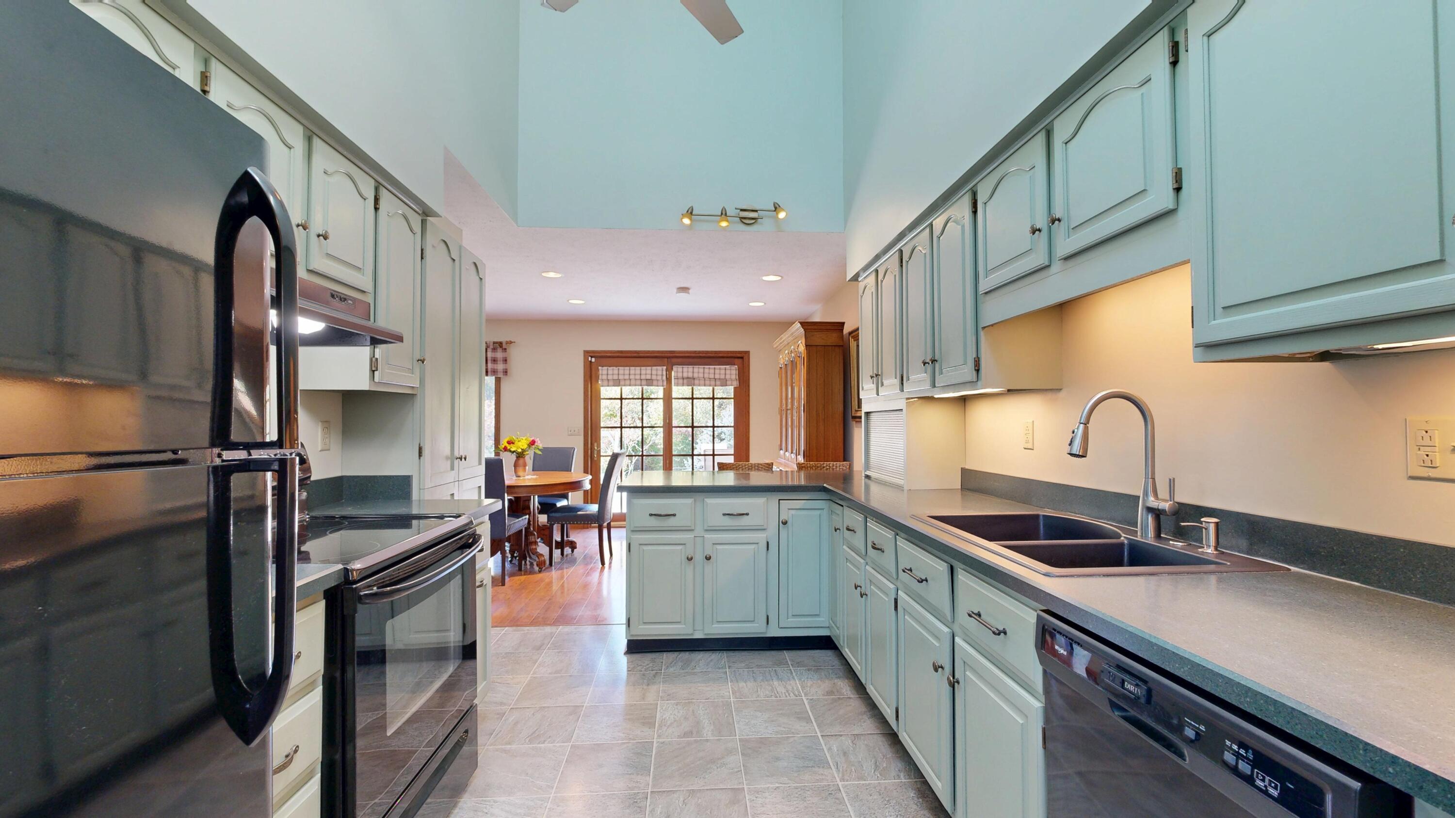 12 Hartford Street Lewiston, ME 04240 - Photo 25 of 69 Kitchen