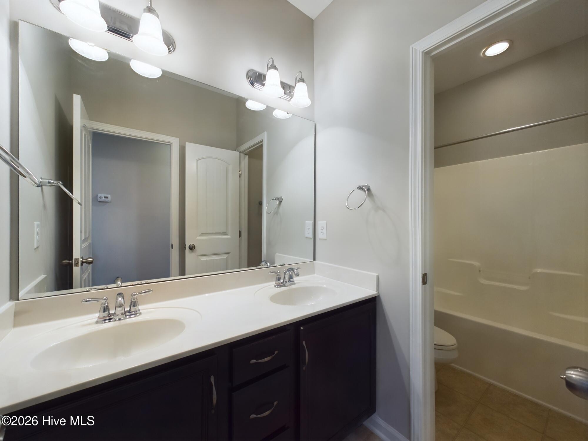 311 Scotlow Way Cary, NC 27519 - Photo 36 of 48 CAM01608G0-PR0049-STILL038