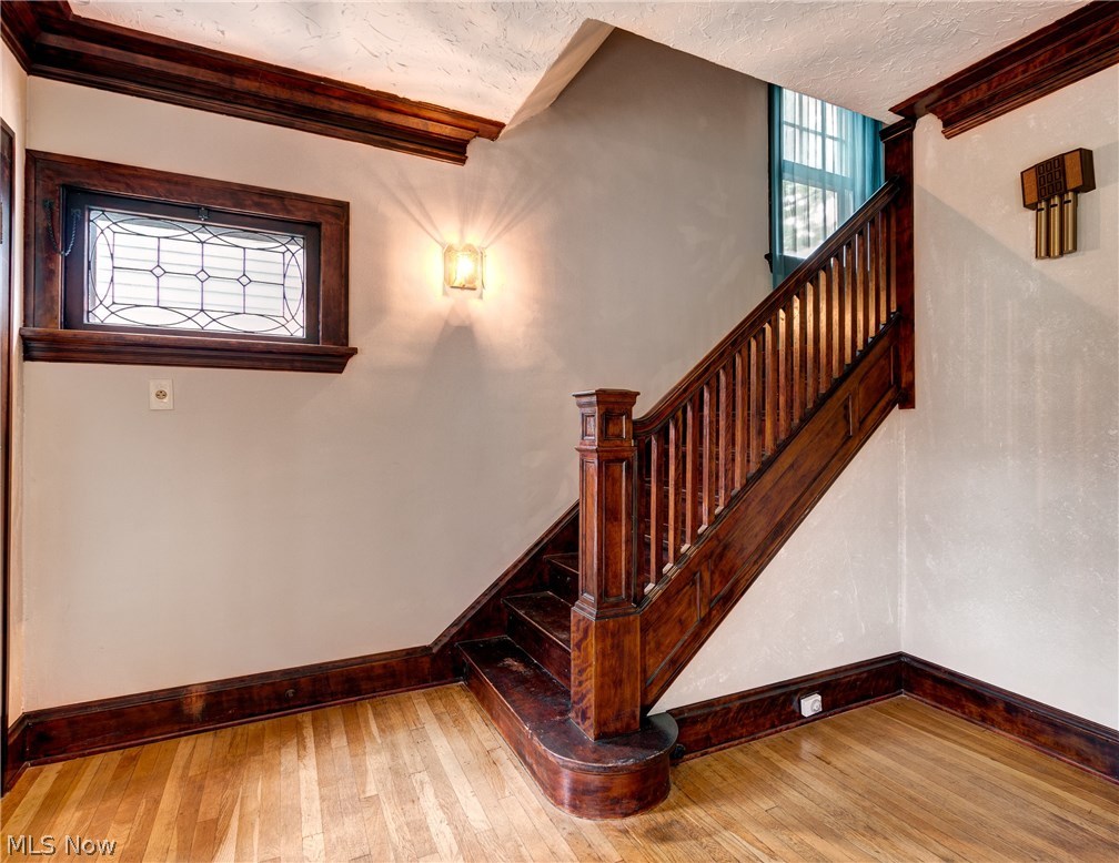 3262 Redwood Road Cleveland Heights, OH 44118 - Photo 2 of 23