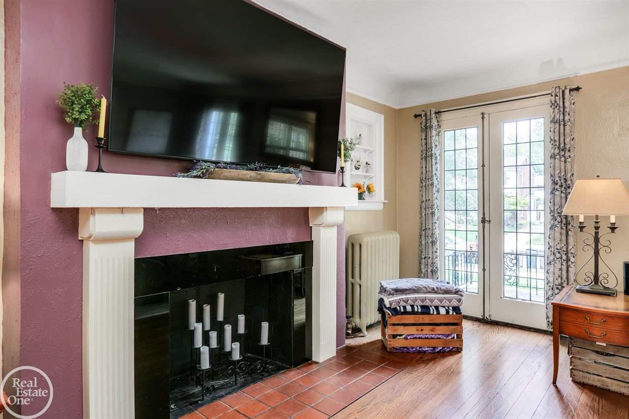 1223 Bishop Road Grosse Pointe Park, MI 48230 - Photo 9 of 35