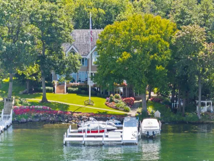 $10,995,000 | W2908 Walcowis Drive, Linn, WI 53147