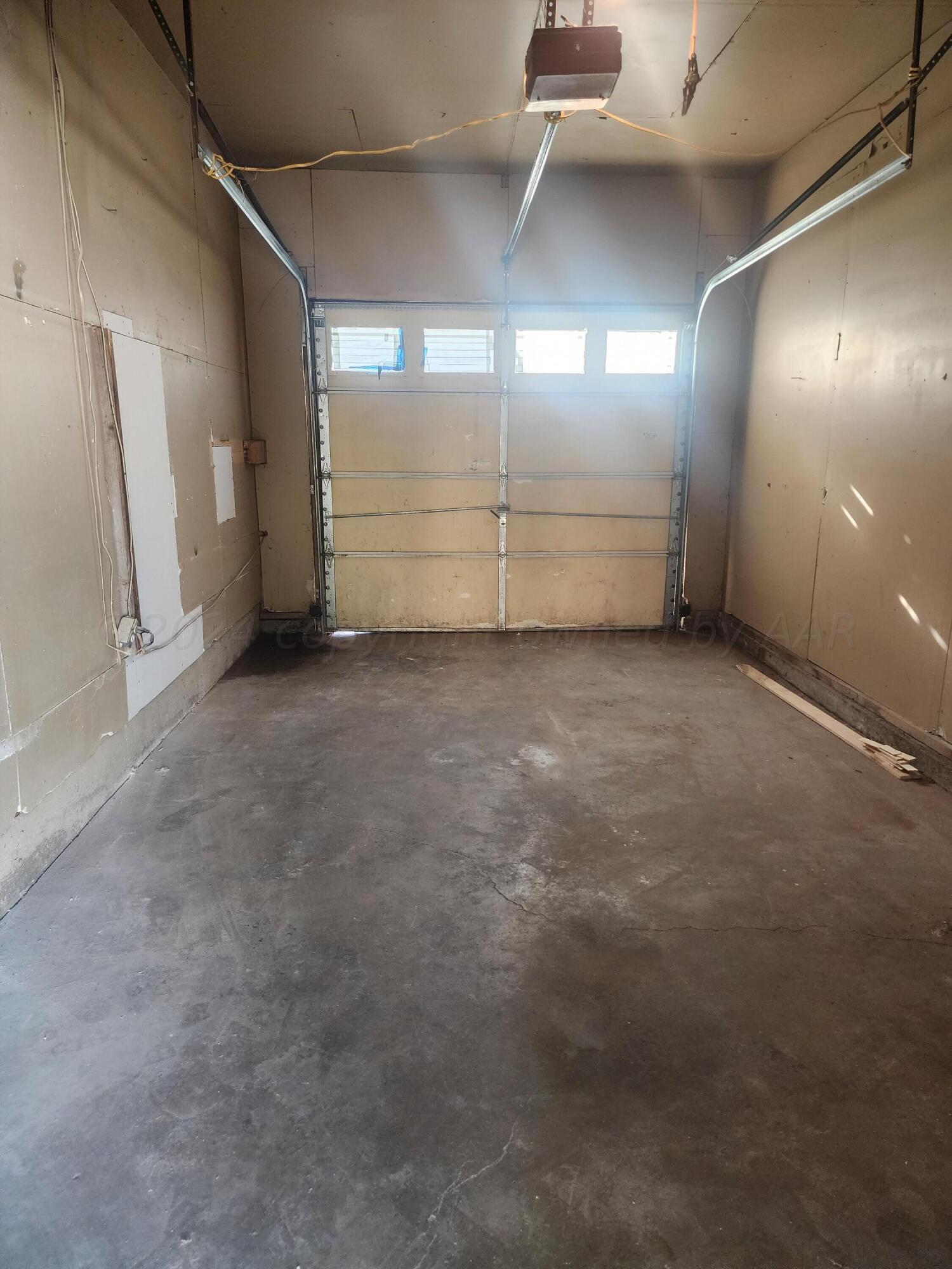 4003 Cline Road Amarillo, TX 79110 - Photo 11 of 17 a view of an empty room
