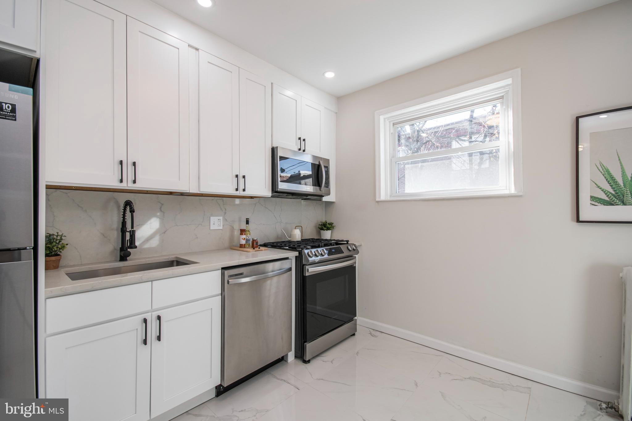 5802 Brush Road Philadelphia, PA 19138 - Photo 6 of 27