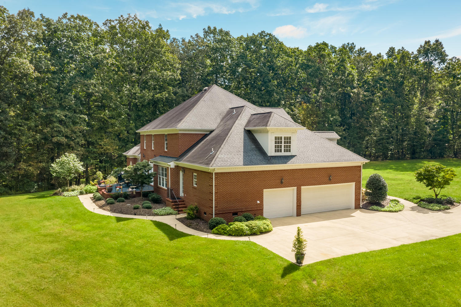 2023 Corral Road, Unit 1 Signal Mountain, TN 37377 - Photo 6 of 52 2023_Corral_Rd_06