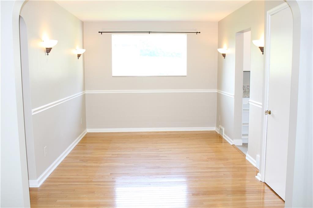 360 Center Grange Road Monaca, PA 15061 - Photo 8 of 23 Gallery Image 8