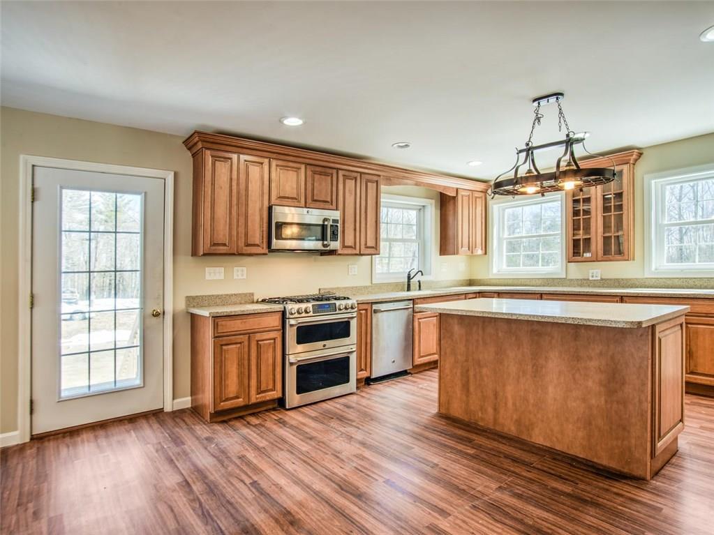 206 Campbell Road Leeds, ME 04263 - Photo 3 of 34 Big kitchen with newer appliance.