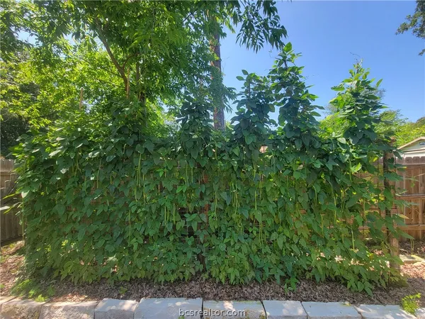 $458,000 | 2707 Teakwood Court, College Station, TX 77845