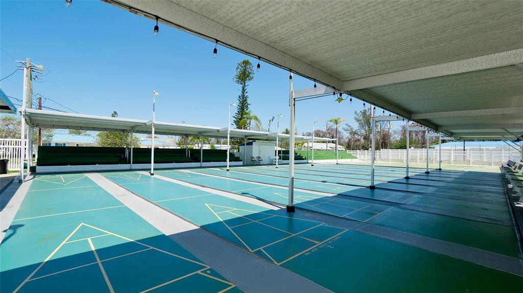 10315 Cortez Road West, Unit 347 Bradenton, FL 34210 - Photo 19 of 27 a view of a tennis court