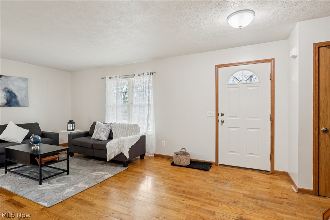 841 Springdale Street Akron, OH 44310 - Photo 3 of 39 Gallery Image 3
