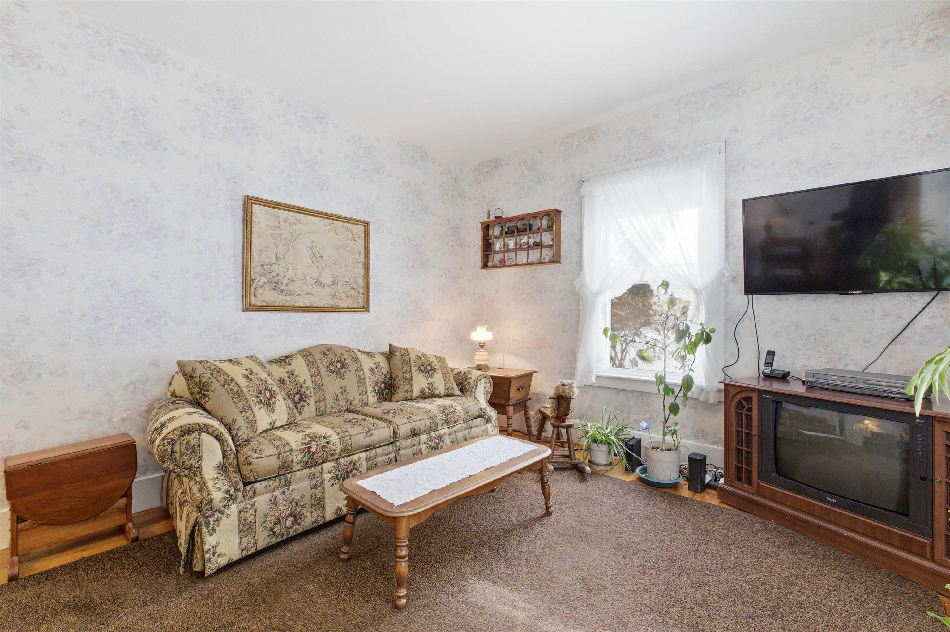 165 Pleasant Street Ryegate, VT 05069 - Photo 13 of 52