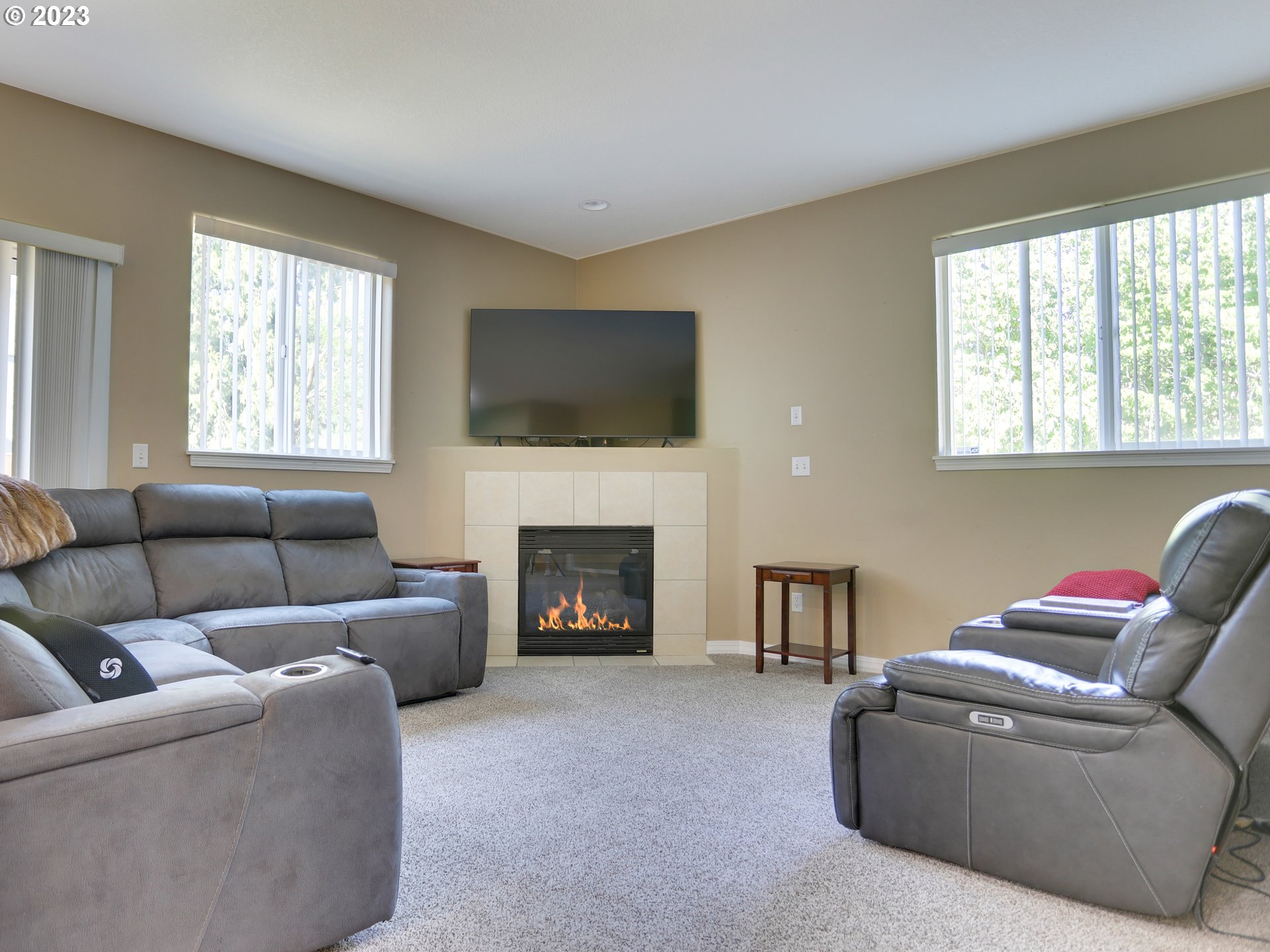 39887 Syblon Lane Sandy, OR 97055 - Photo 4 of 31 Gallery Image 4