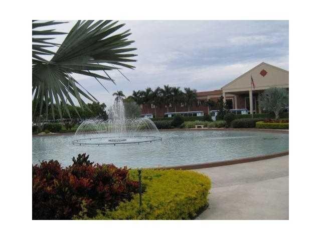 175 Fanshaw East, Unit 175 Boca Raton, FL 33434 - Photo 18 of 25 Welcoming Clubhouse!