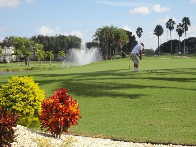 175 Fanshaw East, Unit 175 Boca Raton, FL 33434 - Photo 23 of 25 FL Loves Golfing!