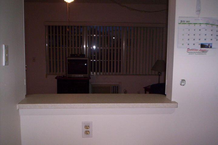 175 Fanshaw East, Unit 175 Boca Raton, FL 33434 - Photo 7 of 25 Convenient Kitchen Pass Thru!