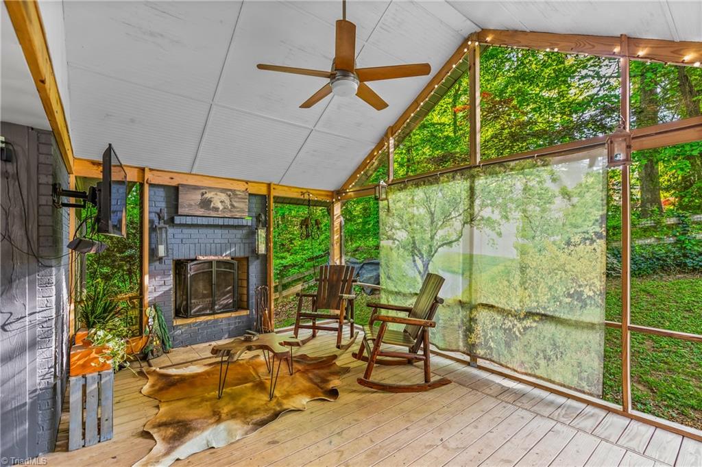 4370 Rivendell Road Kernersville, NC 27284 - Photo 26 of 40 Sunroom