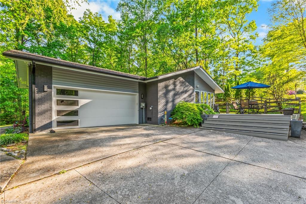 4370 Rivendell Road Kernersville, NC 27284 - Photo 30 of 40 Side