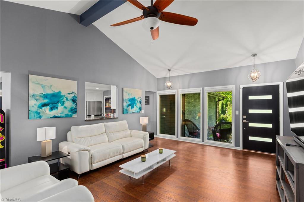 4370 Rivendell Road Kernersville, NC 27284 - Photo 5 of 40 Living Room