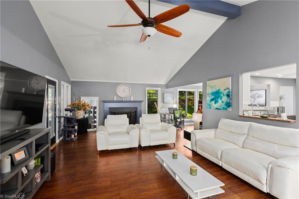4370 Rivendell Road Kernersville, NC 27284 - Photo 6 of 40 Living Room