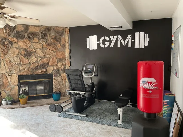 $406,000 | 1429 Busse Road, Mount Prospect, IL 60056