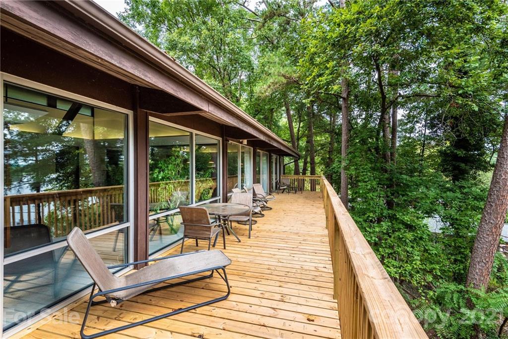 5275 Wolfe Road Hickory, NC 28601 - Photo 10 of 39 Gallery Image 10