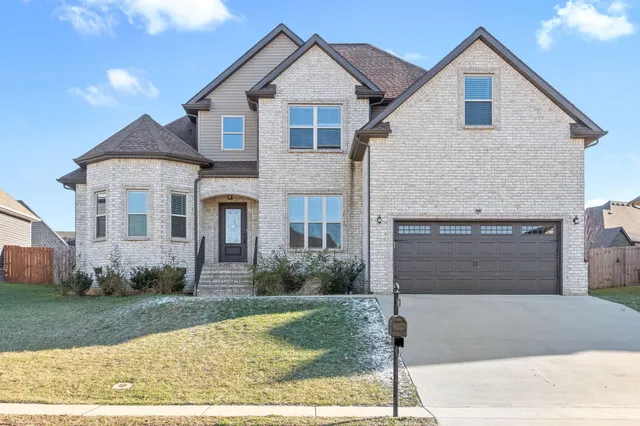 $2,500 | 520 Larkspur Drive, Clarksville, TN 37043