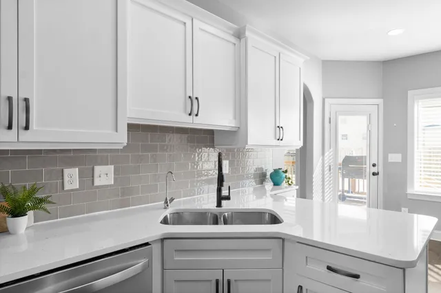 $2,500 | 520 Larkspur Drive, Clarksville, TN 37043