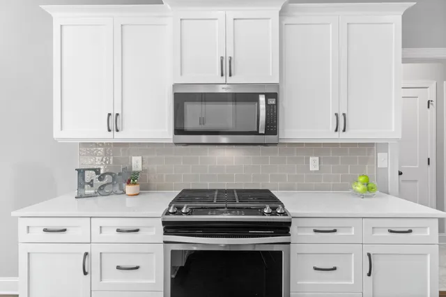 $2,500 | 520 Larkspur Drive, Clarksville, TN 37043