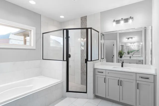 $2,500 | 520 Larkspur Drive, Clarksville, TN 37043