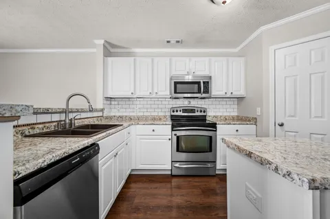 $240,000 | 520 Bradburn Village Circle, Antioch, TN 37013