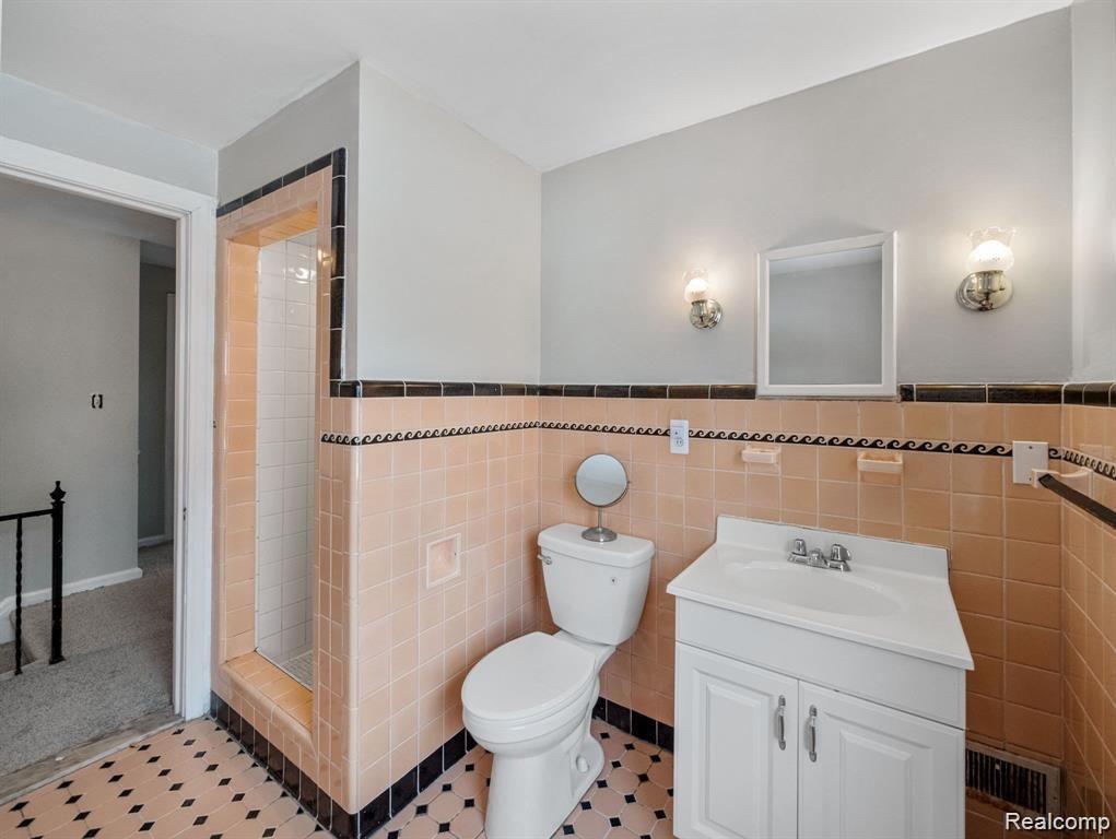 20180 Canterbury Road Detroit, MI 48221 - Photo 21 of 29 22-web-or-mls-P1788438.jpg
