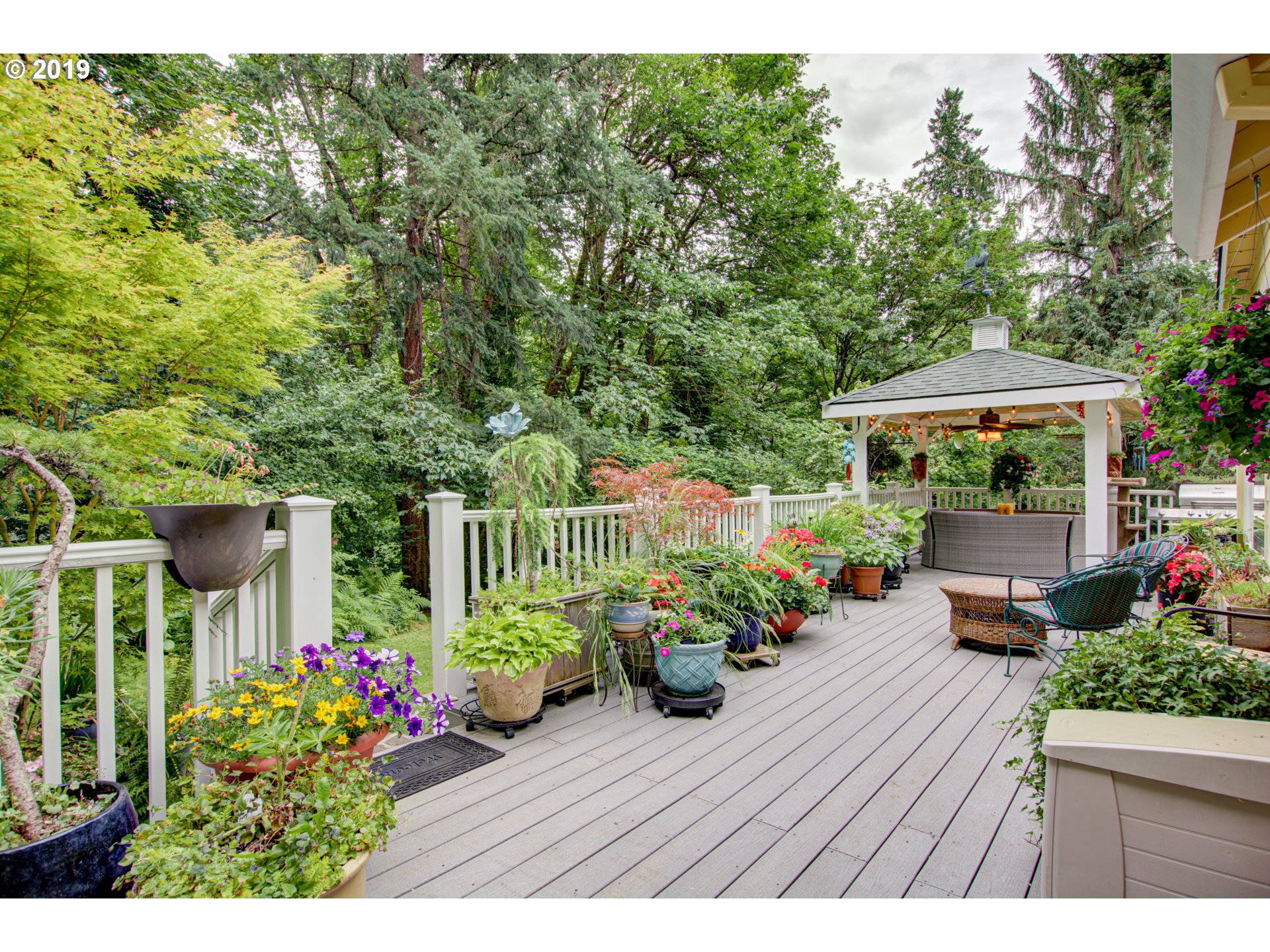 4405 Southwest Halcyon Road Tualatin, OR 97062 - Photo 22 of 32 Deck