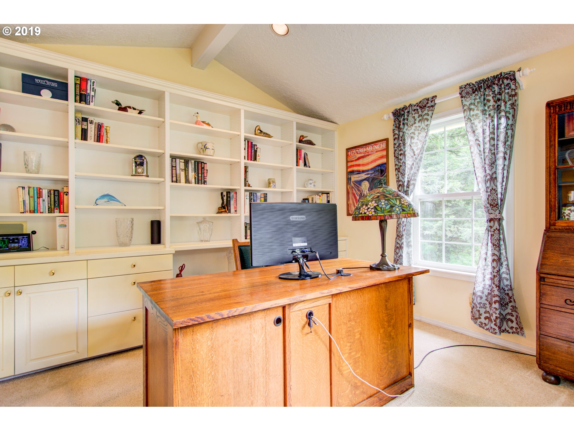 4405 Southwest Halcyon Road Tualatin, OR 97062 - Photo 10 of 32 Den/Office