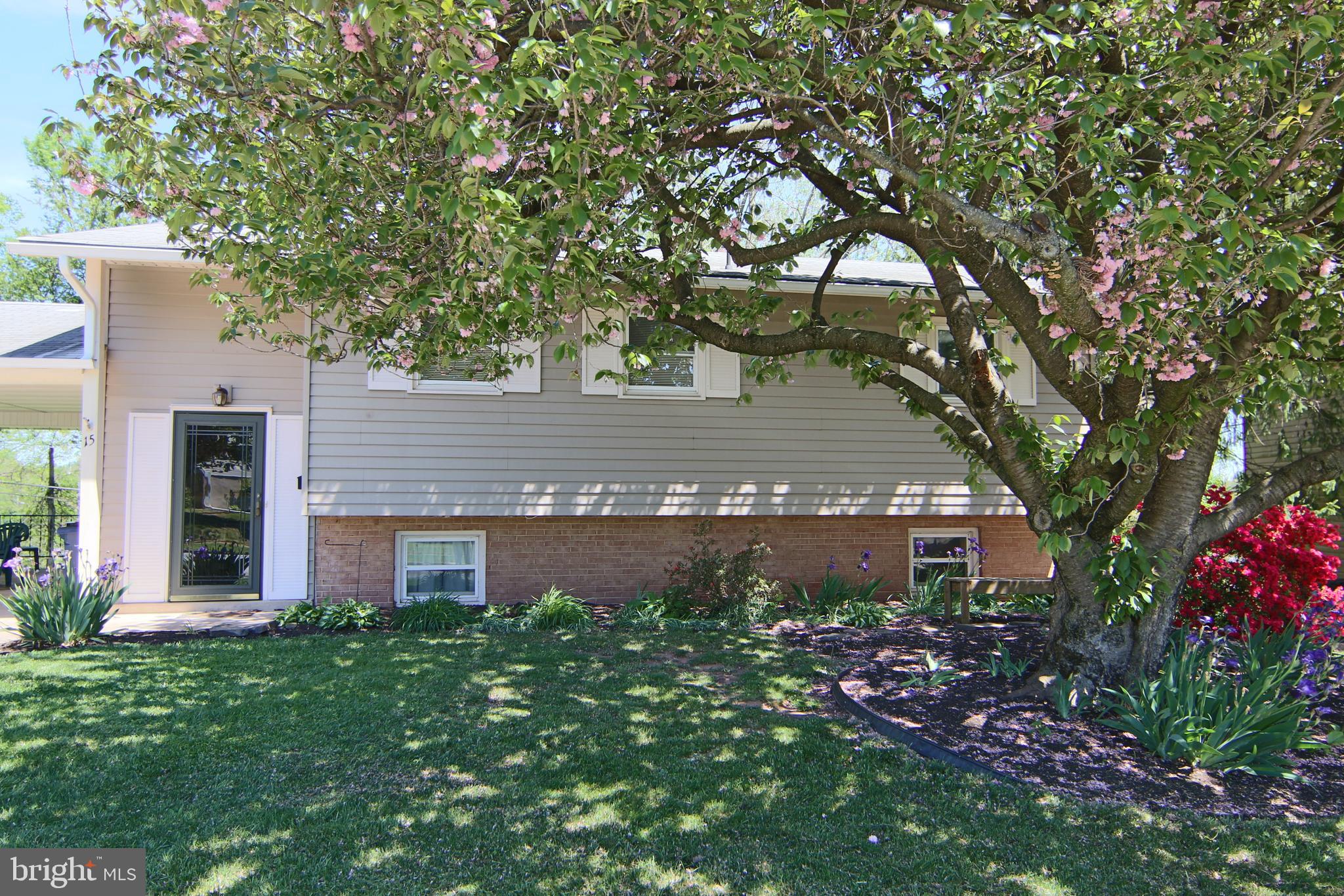 15 Heatherland Road Middletown, PA 17057 - Photo 3 of 49 Gallery Image 3