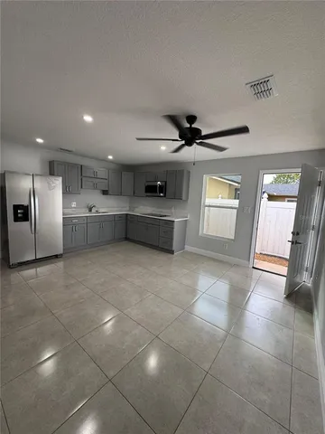 $2,000 | 8623 Baylor Circle, Orlando, FL 32817