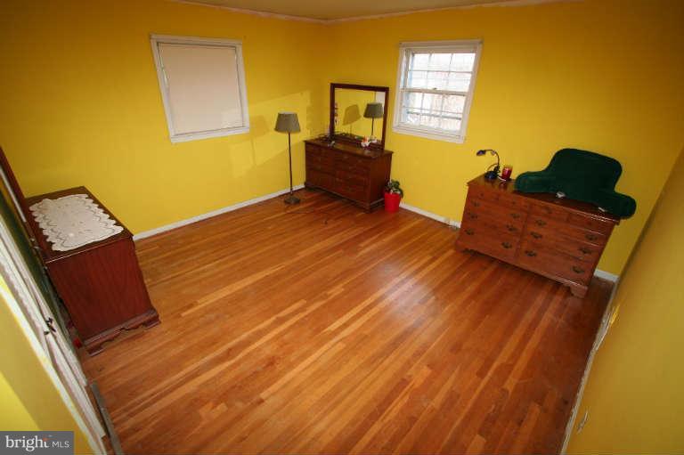 2013 Edgewater Parkway Silver Spring, MD 20903 - Photo 21 of 30 Bedroom