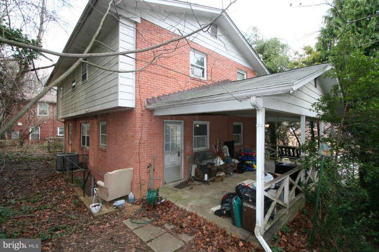 2013 Edgewater Parkway Silver Spring, MD 20903 - Photo 29 of 30 Exterior (Rear)