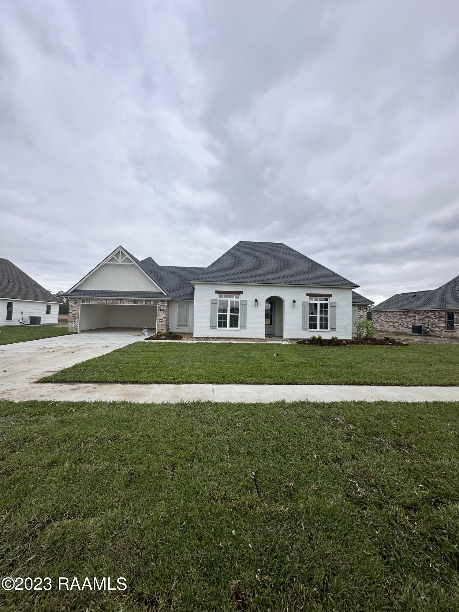 1215 River Road Breaux Bridge, LA 70517 - Photo 3 of 7 IMG_7554