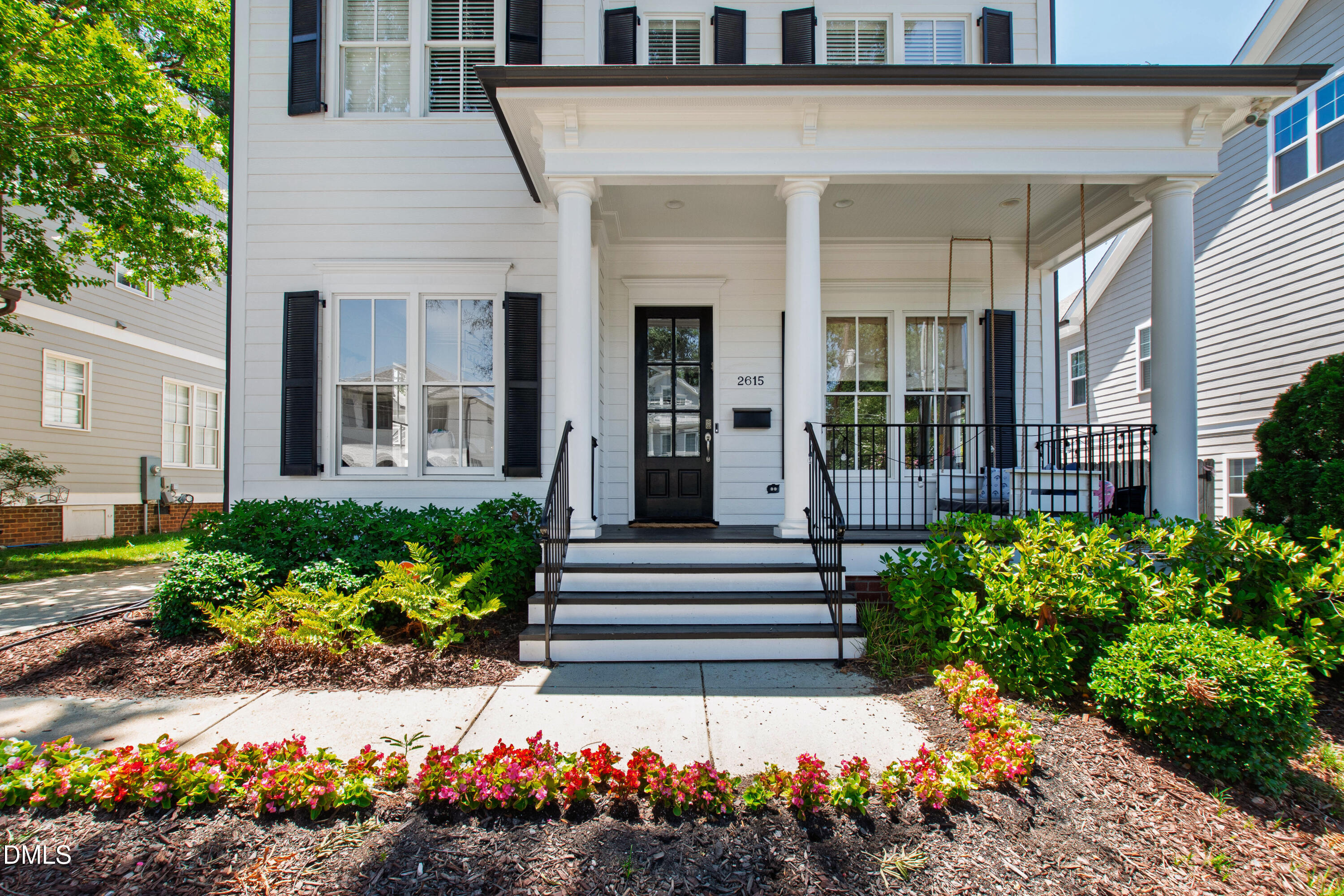 2615 Davis Street Raleigh, NC 27608 - Photo 4 of 67 DSC_9005