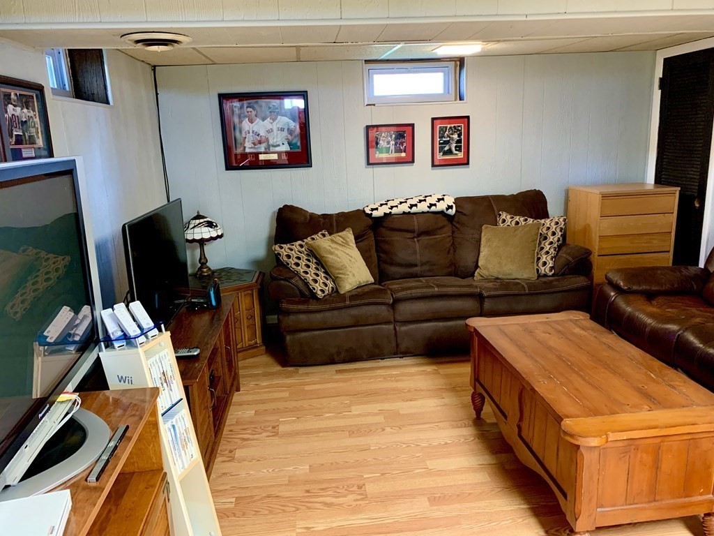 307 Mandalay Road Chicopee, MA 01020 - Photo 19 of 23 Gallery Image 19
