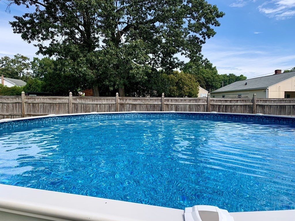 307 Mandalay Road Chicopee, MA 01020 - Photo 7 of 23 Gallery Image 7