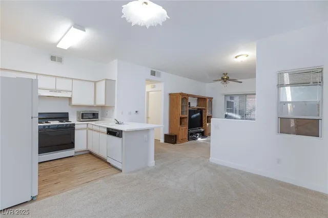 $159,900 | 5751 East Hacienda Avenue, Unit 115, Las Vegas, NV 89122