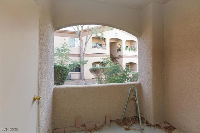 $159,900 | 5751 East Hacienda Avenue, Unit 115, Las Vegas, NV 89122