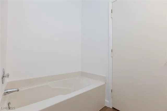 $159,900 | 5751 East Hacienda Avenue, Unit 115, Las Vegas, NV 89122