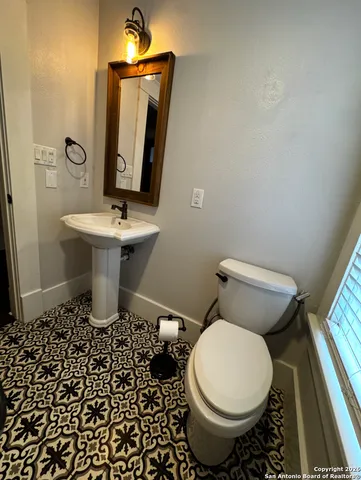 $275,000 | 229 Nelson Avenue, San Antonio, TX 78210