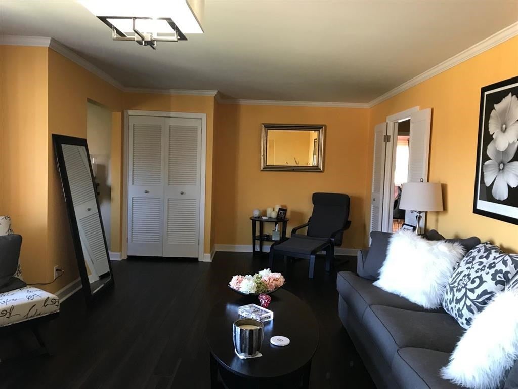 9 Hamill Road Huntington, WV 25701 - Photo 2 of 17 Gallery Image 2