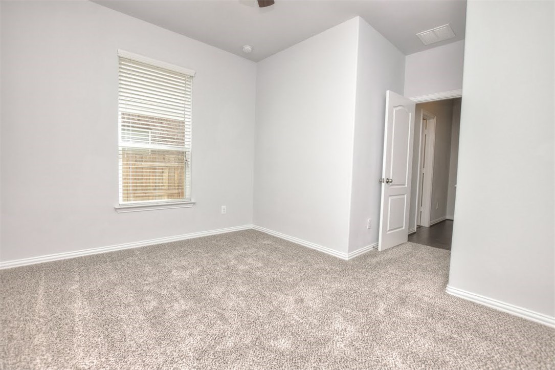 704 Bonnet Boulevard Georgetown, TX 78628 - Photo 18 of 40