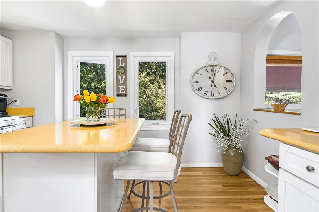 40 Oak Grove Street, Unit 1 Warwick, RI 02818 - Photo 17 of 36