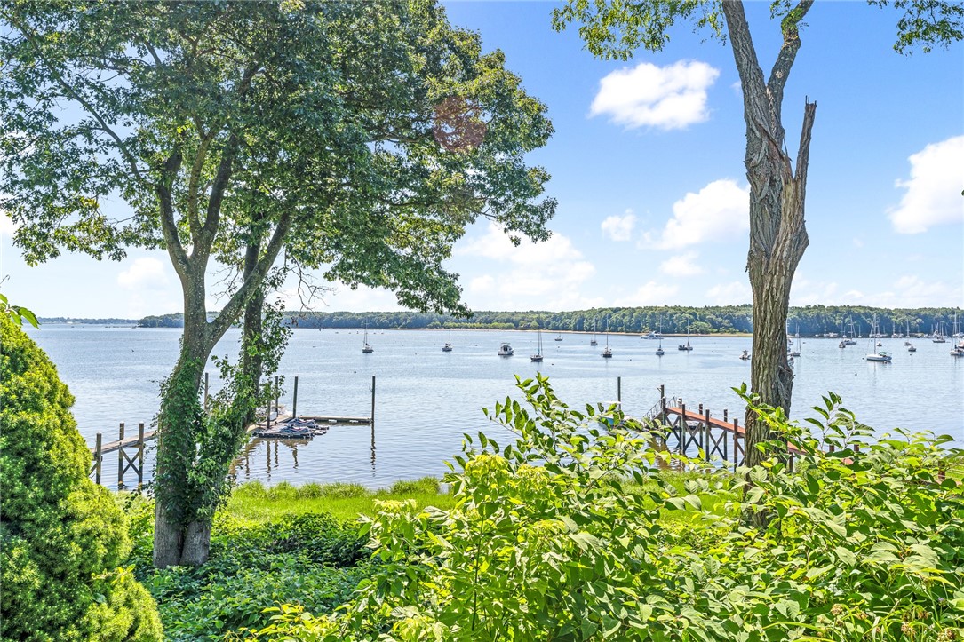 40 Oak Grove Street, Unit 1 Warwick, RI 02818 - Photo 2 of 36