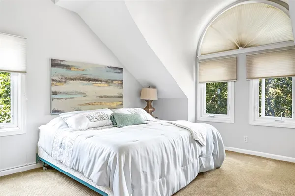 $4,200 | 40 Oak Grove Street, Unit 1, Warwick, RI 02818